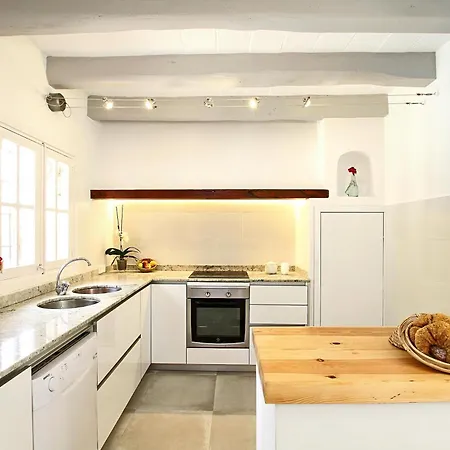 Villa Distinguished 4 Bedrooms Segu Cini Recently Renovated With Modern Interior Pollença