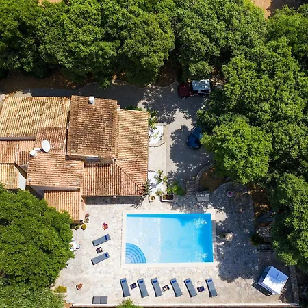 Distinguished 4 Bedrooms Segu Cini Villa