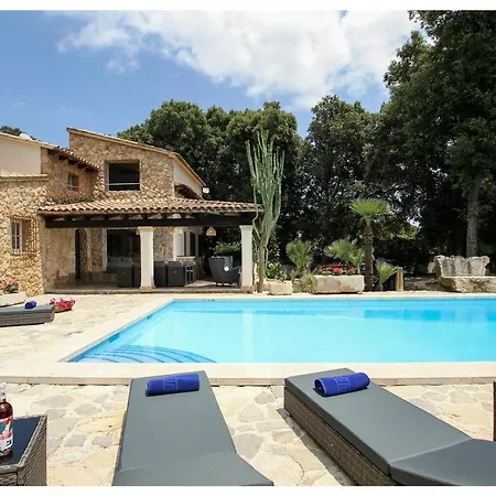 Distinguished 4 Bedrooms Segu Cini Villa *