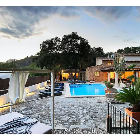 Distinguished 4 Bedrooms Segu Cini Villa Pollenca