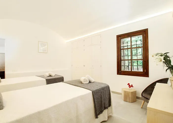 Distinguished 4 Bedrooms Segu Cini ヴィラ