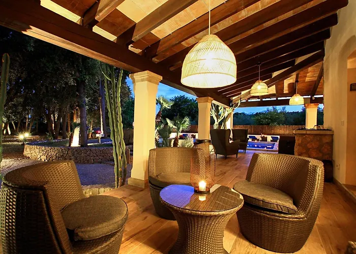 Distinguished 4 Bedrooms Segu Cini * ポレンサ