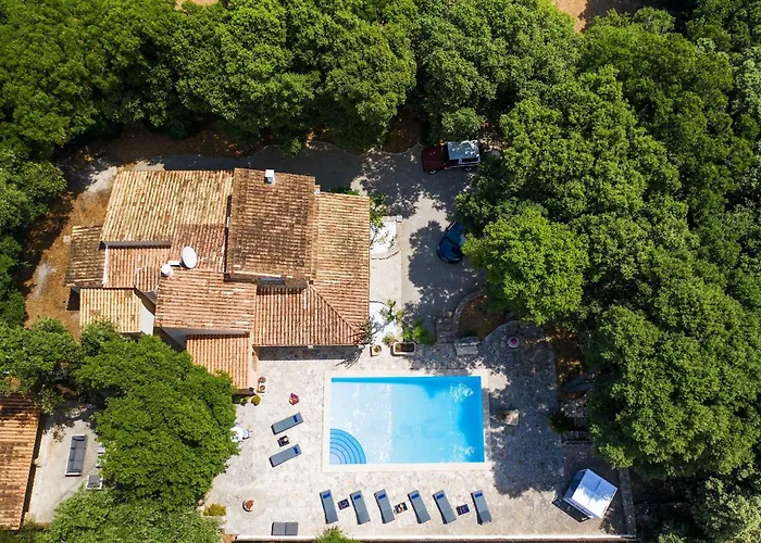 Distinguished 4 Bedrooms Segu Cini ヴィラ