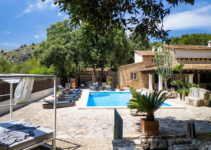 Distinguished 4 Bedrooms Segu Cini * ポレンサ