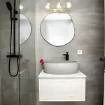 Distinguished 4 Bedrooms Segu Cini Villa *