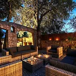 Villa Distinguished 4 Bedrooms Segu Cini