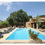 Villa Distinguished 4 Bedrooms Segu Cini *