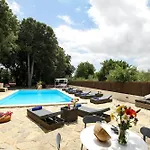 Villa Distinguished 4 Bedrooms Segu Cini