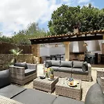 Villa Distinguished 4 Bedrooms Segu Cini *