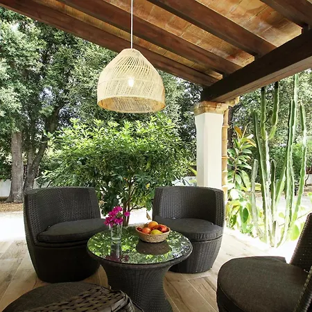 Villa Distinguished 4 Bedrooms Segu Cini *