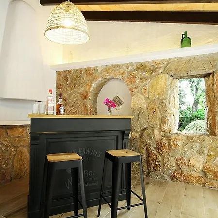 Distinguished 4 Bedrooms Segu Cini Recently Renovated With Modern Interior Pollença