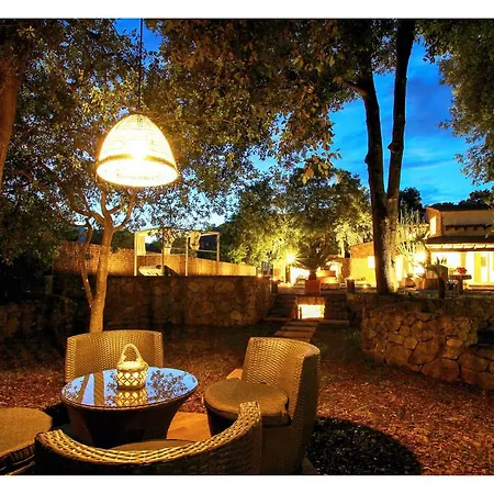 Distinguished 4 Bedrooms Segu Cini Villa *