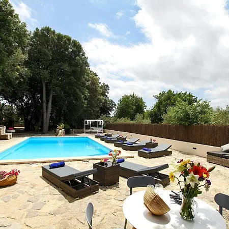 Distinguished 4 Bedrooms Segu Cini Villa *
