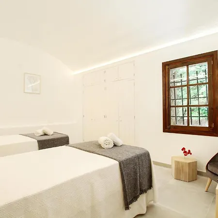 Villa Distinguished 4 Bedrooms Segu Cini