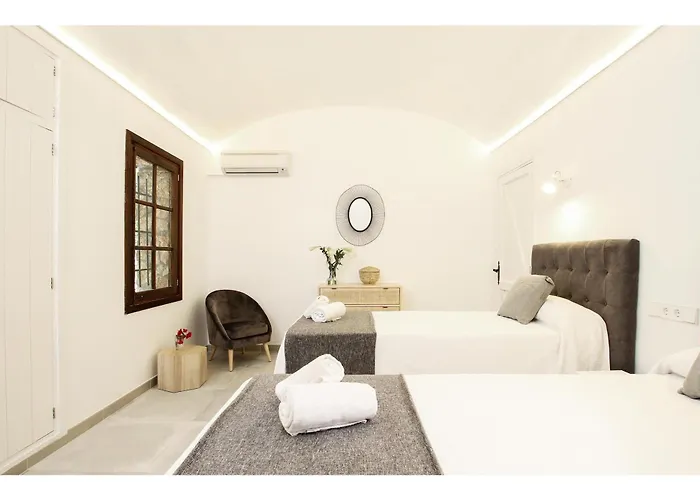 Villa Distinguished 4 Bedrooms Segu Cini *